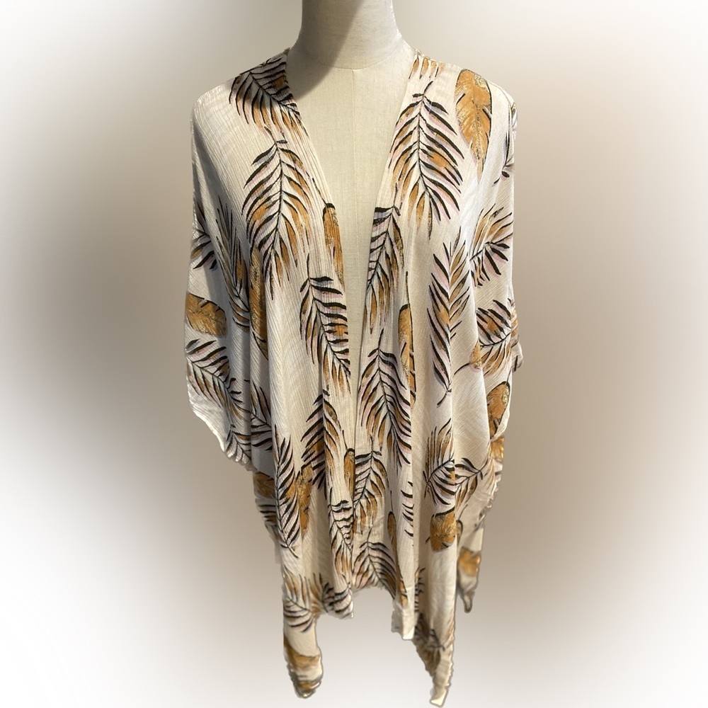 Kariella Feather Print Kimono